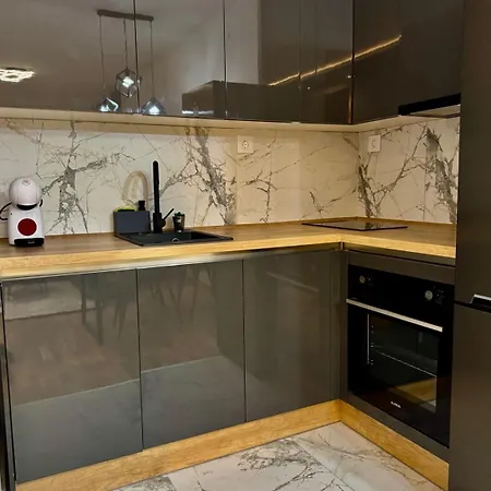 Square In - Free Garage- Διαμέρισμα