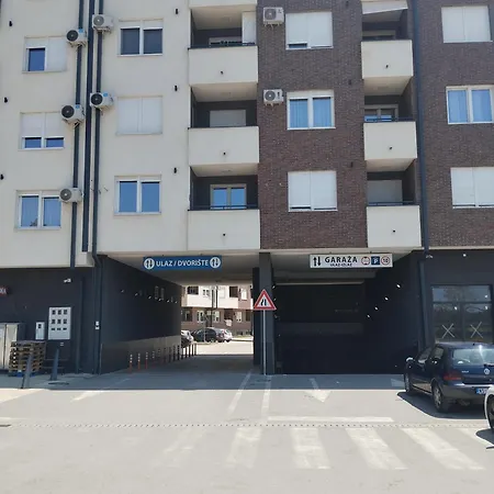 Apartment Square In - Free Garage- Novi Sad