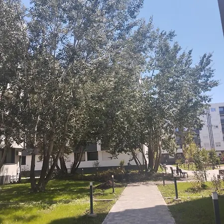 Square In - Free Garage- *